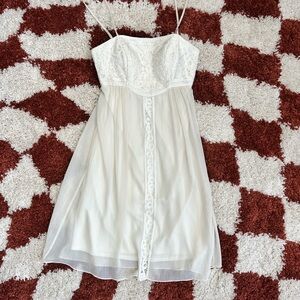 White Lace Dress with Sweetheart Neckline